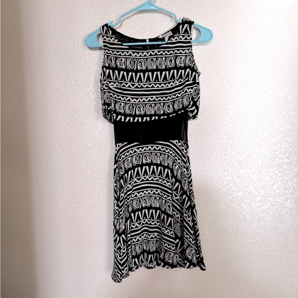 Kirra Mesh Black and White Print XS - Picture 1 of 6